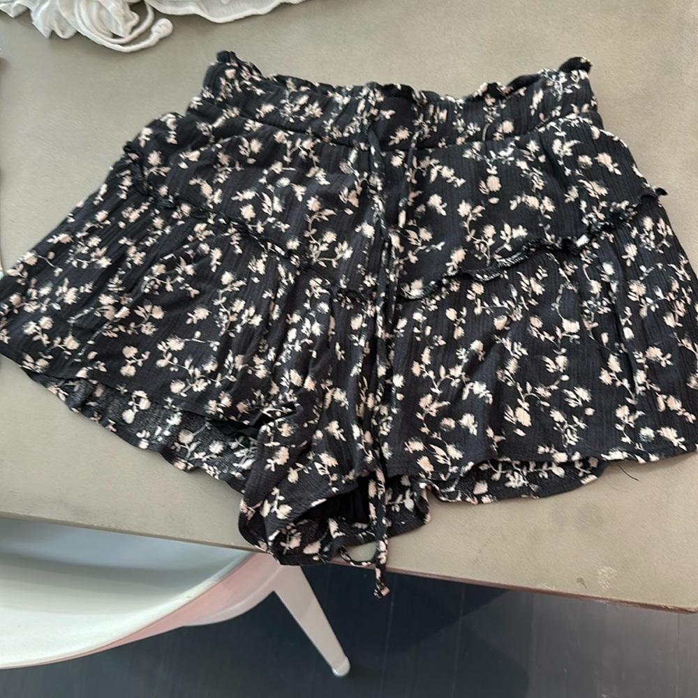 gab and kate shorts